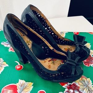 Miss L-Fire navy perfect pinup heels